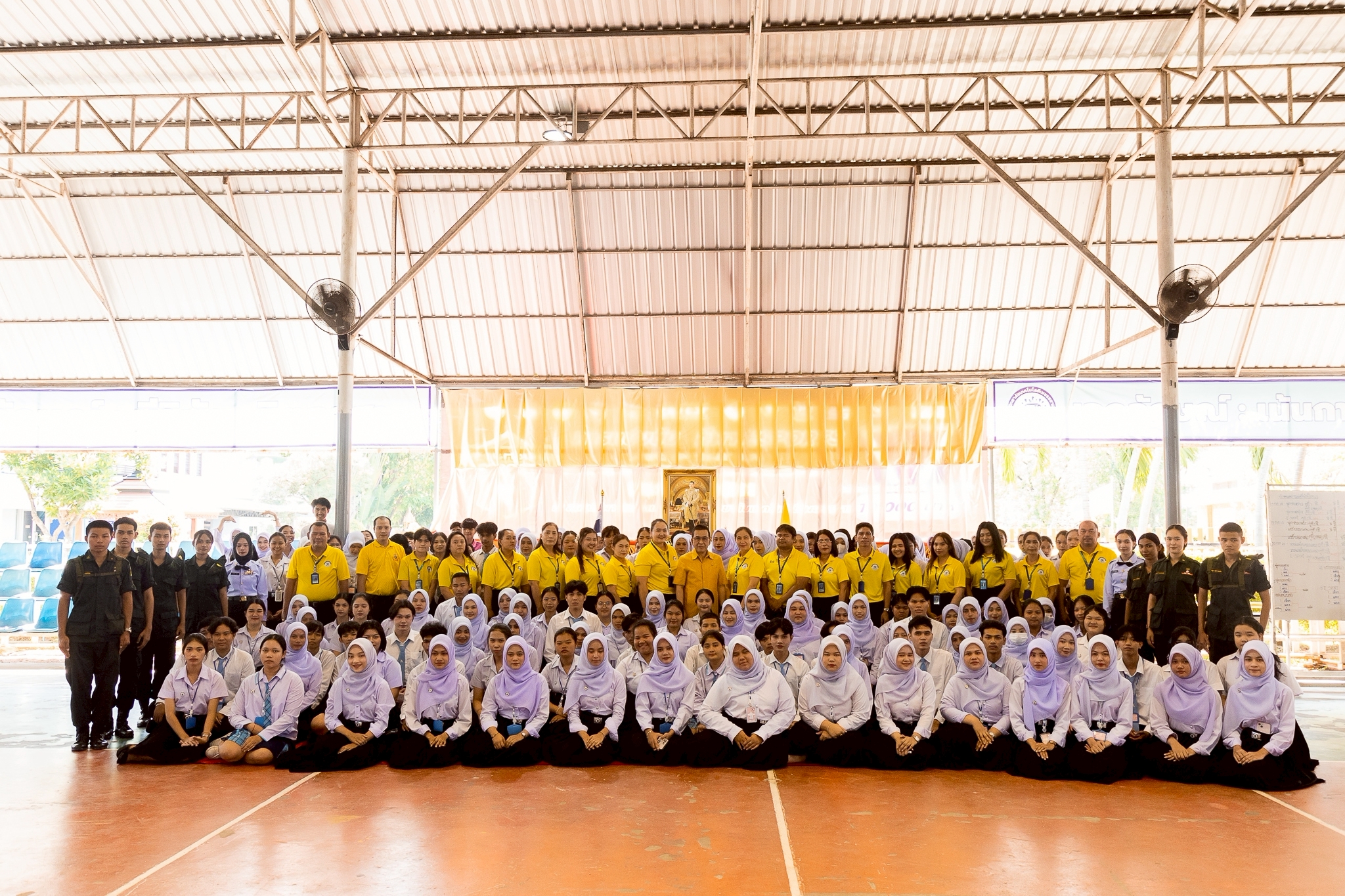 ถวายพระพรเนื่องในวโรกาสวันเฉลิมพระชนมพรรษา